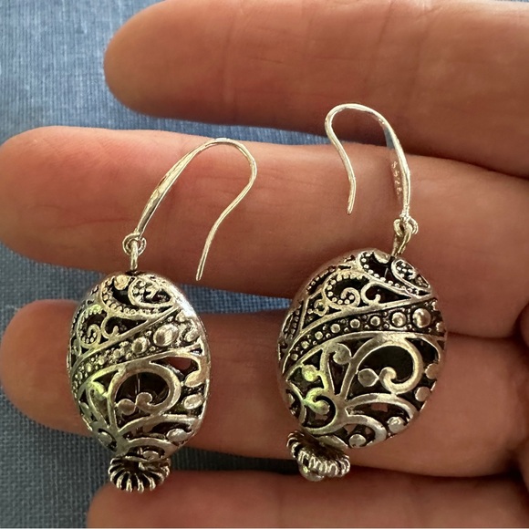 Silver filigree drop earrings, new, never worn. - Picture 4 of 7